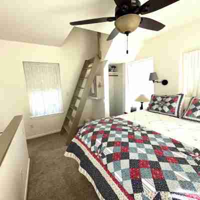 Mendocino Village Water Tower - Ocean & Garden Views Rooms