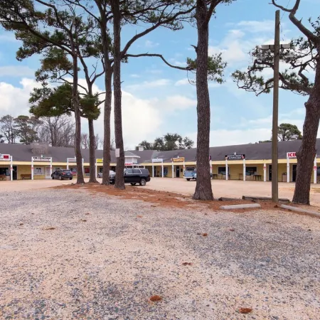"Good Tides" Oceanside beach house with private heated pool & hot tub, Duck, NC