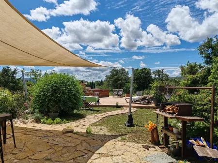 Private house with jacuzzi