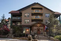 Camp 4 - Gorgeous Ski In / Ski Out Townhome - Shuttle to Village!