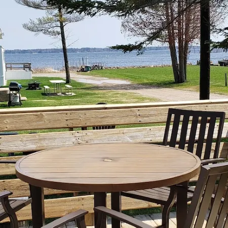 2bed 1bath LAKE MI Fishing Cabin WiFi AC Deck Firepit Kayak Paddle Boat Dock #8