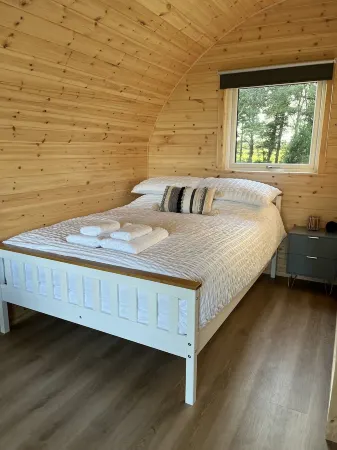 Stunning Rural Cabin-Scotland-Dumfries and Galloway-Cluaran Cabins-Solway Breeze Отели в г. Аннан