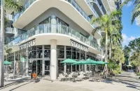 RARE FIND 2 beds Midtown Resort & Amenities Miami Hotels in Design District