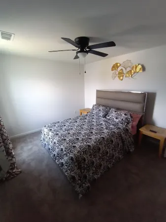 Just mins from ocean and major attractions