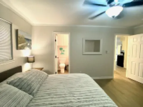 Midtown Escape - located in the heart of Graham, Texas Hotels in Graham