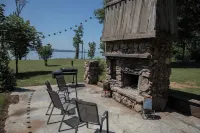 Lake Therapy, Cottage on the Water with Wifi! Hotels near Cathedral Caverns State Park Hiking Trails