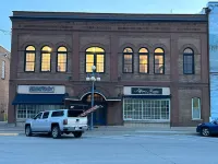 Vintage Remodeled Apartment in Historic Downtown Vinton Hotels in 