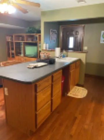 Heber Hideaway~5minute walk to the lake :) 希伯酒店