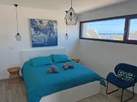 Villa with spa and large indoor pool, sea view, 50 metres from the beach