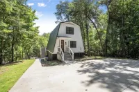 Private retreat on Lake Hartwell
