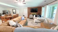 Urban Oasis I Large 2bd/1ba I Surrounded by Nature I 30 mins to DC