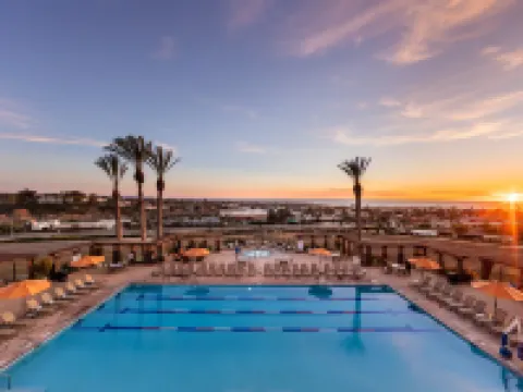 โรงแรมเดอะแคสซารา คาร์ลสบาด เทเพสทรีคอลเลกชั่น บาย ฮิลตัน โรงแรมในคาร์ลสบัด