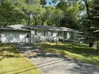 Caseville cottage with beach access