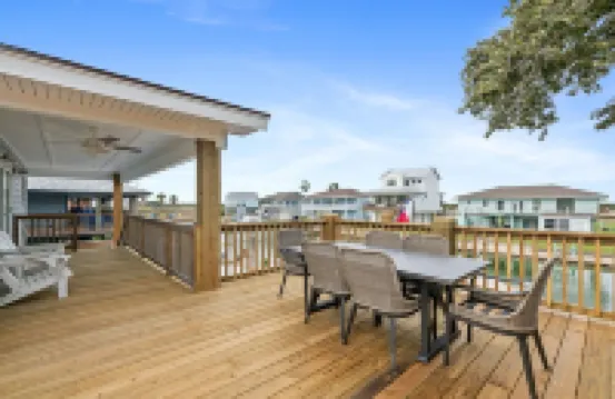 Waterfront Canal home! Private Pool, Hot Tub, Fishing, Dock your Boat!
