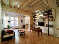 Appartement du Seizième Siècle Entièrement Rénové