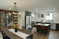 Luxurious 3-Bedroom Home Surrounded by Natural Beauty, Close to Top Attractions