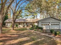 Your Private Lakefront Retreat