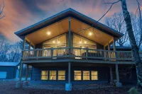 NEW Construction Lake House with Paddle Boards, Kayaks, Shuffleboard & More!
