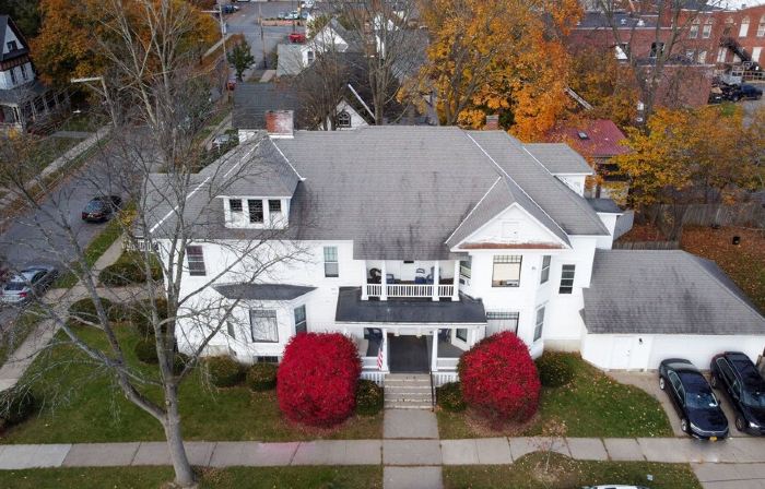 1st Class Rentals Munson Manor VII at Watkins Avenue