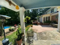 Private guest suite with private garage