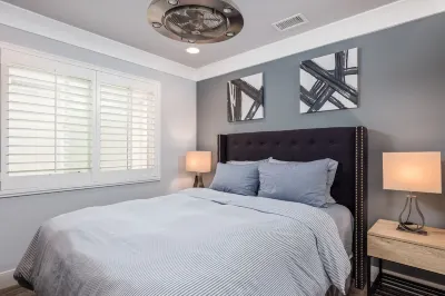 Ocean view townhouse with private rooftop deck!