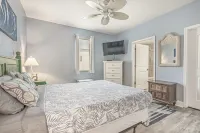 Sleeps~ 17 Guests! Spacious Ocean View Villas. Steps from the beach!