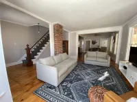 Meredith Charmer-walk to lake, town, shops, & boat launch