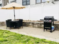Family-Friendly 2Br with Parking Near NYC + Hospital