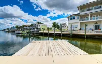 Gulf Sunset View on Deep Water Canal minutes from Weeki Wachee Springs - Boutique