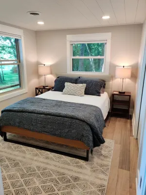 NEW - Renovated Cottage on Beautiful Bills Lake