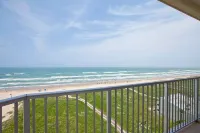 BEAUTIFUL CONDO - AMAZING BEACH VIEW FROM PRIVATE BALCONY