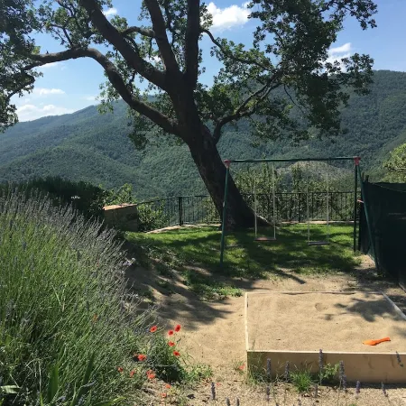 beautiful tuscan villa with pool, ideal for groups