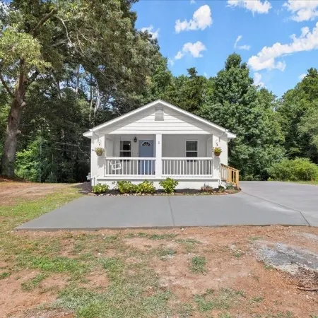 3Br Home w/ WiFi & Office Space