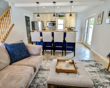 ONE block from the beach. Outdoor lounge seating, perfect for entertaining! Hotels in Lavallette