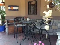 Forest Estate Guest Quarters-Seclusion- Just Minutes from Town