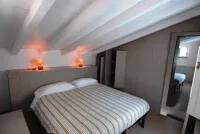 Monterosso Al Mare: Mansion in the historic center just steps from the sea Spiaggia di Fegina附近的飯店