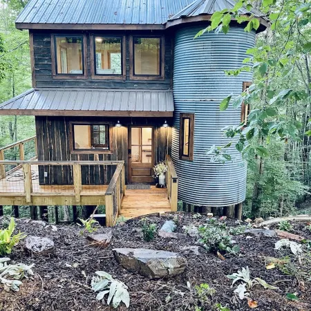 Tech Time: Secluded Treehouse Overlooking Creek