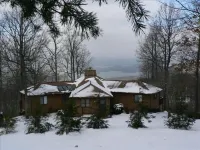 'Eye Candy' Breathtaking Mountain and Lake Views! Hot Tub