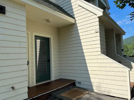 Family-friendly Cozy Condo nestled in Waterville Valley