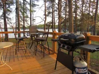 Nice cottage located on Lake Sinclair.   Lots of room with great views Hotels in Putnam County