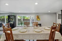 Woodsy Retreat: Chef's Kitchen, Dance Room & Gym