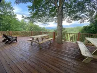 Views, Hot Tub, Spacious 3Bd, 3Ba w Tesla Charger