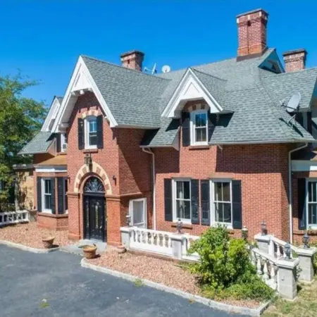 Majestic RiverView Estate - Breathtaking Views Отели в г. Фишкилл