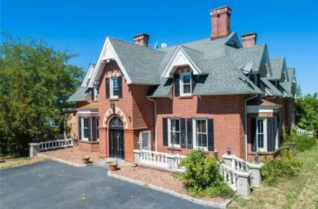 Majestic RiverView Estate - Breathtaking Views