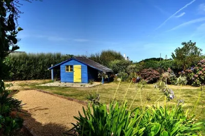 Simple Bonheur Hotels in der Nähe von Le Jardin du Pellinec