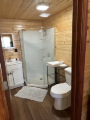 Green cabin close to University of Central Missouri and Whiteman AF Base