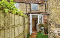 Beautiful Grade 2 Listed Cottage Perfectly Located in the Centre of Frome.