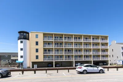 Just a few steps to the beach. Hotels near Hampton Beach