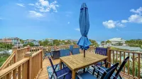 Heated Pool & Spa, Bay Views from 3 Stories, 5-Min Walk to Beach, Elevator