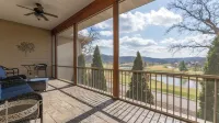 King Suite! Stay & Play Rates! Overlooking 9th fairway at Osage National!